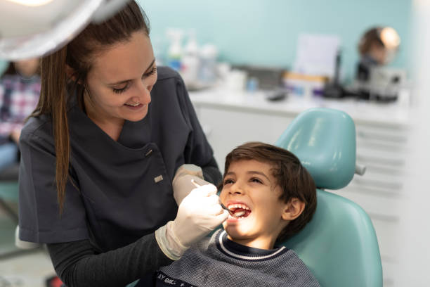 Best Dentist Open on Weekends  in Lipatria, CA